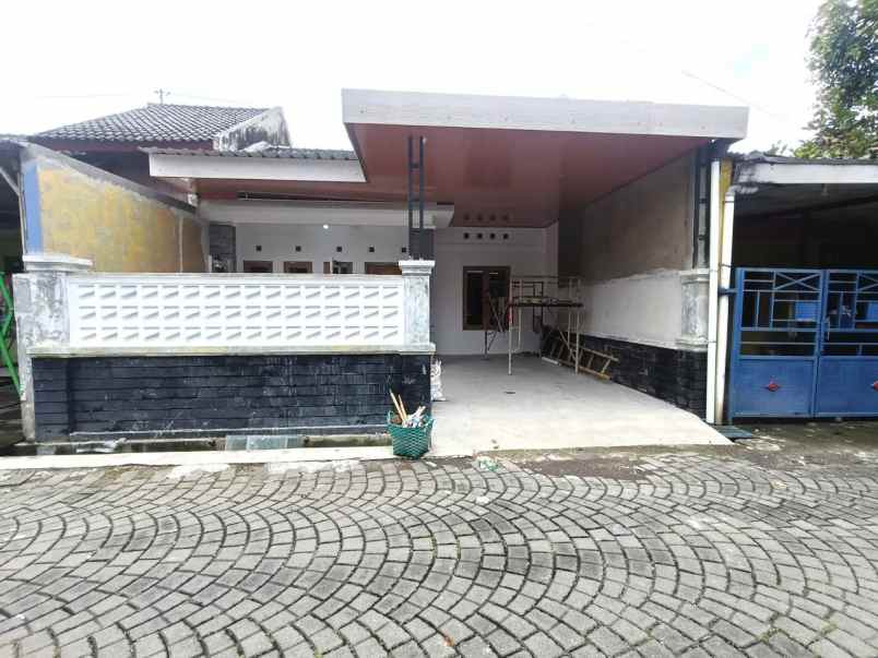 dijual rumah gentan baki sukoharjo