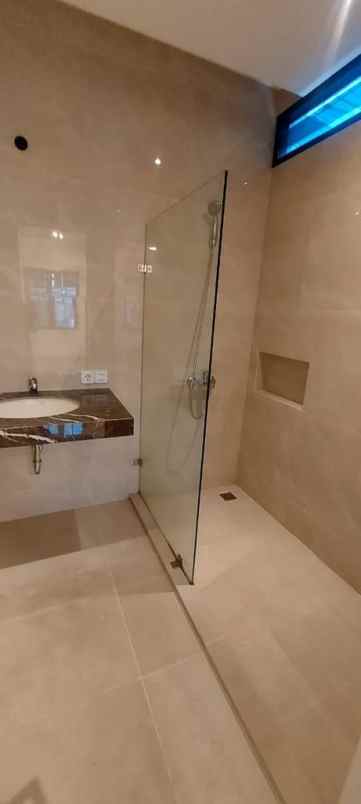 dijual rumah giri loka 2 bsd city