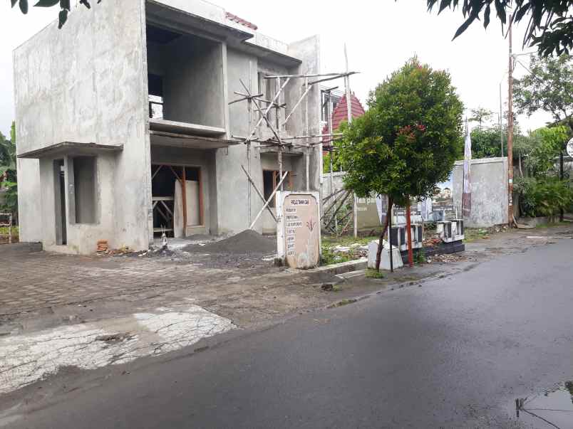 dijual rumah giwangan bantul