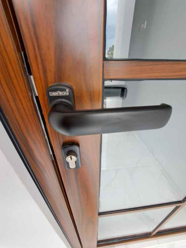 dijual rumah grafika utama