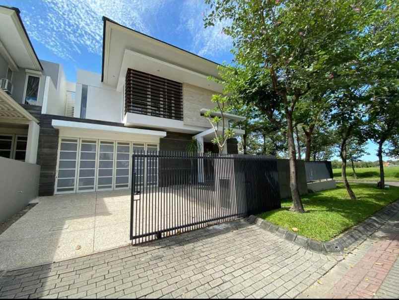 dijual rumah graha family surabaya blok favorit