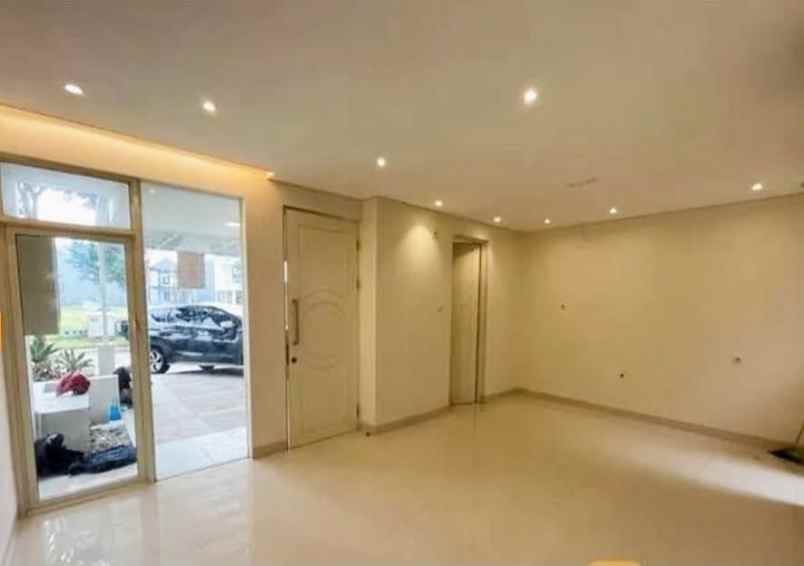 dijual rumah grand pakuwon tandes