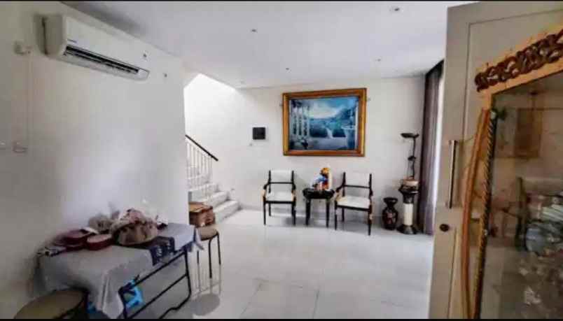 dijual rumah grand pakuwon tandes