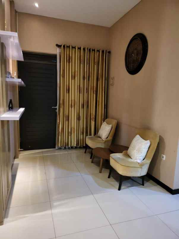 dijual rumah grand sharon residence