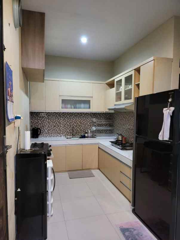 dijual rumah grand sharon residence