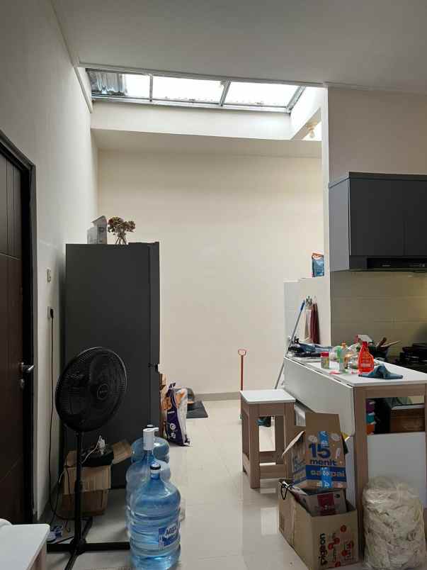 dijual rumah green ara residence