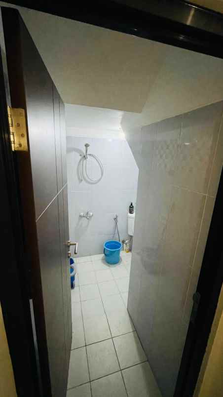 dijual rumah green ara residence