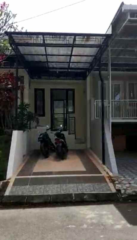 dijual rumah green hills residence