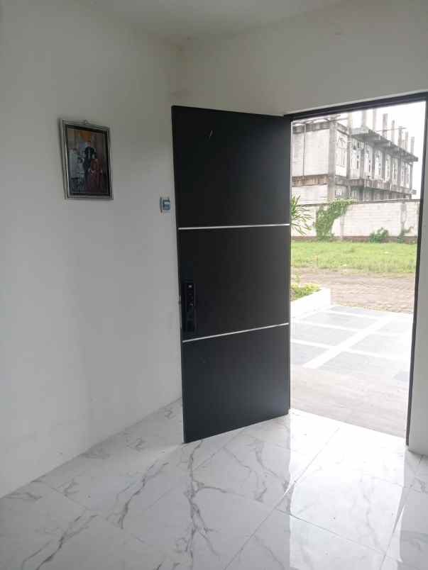 dijual rumah green kenongo regency