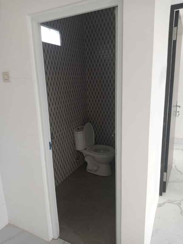 dijual rumah green kenongo regency