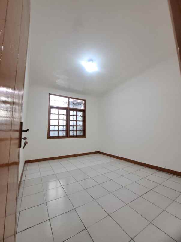 dijual rumah griya cempaka arum