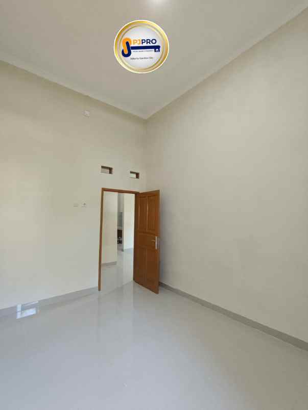 dijual rumah harapan indah cluster