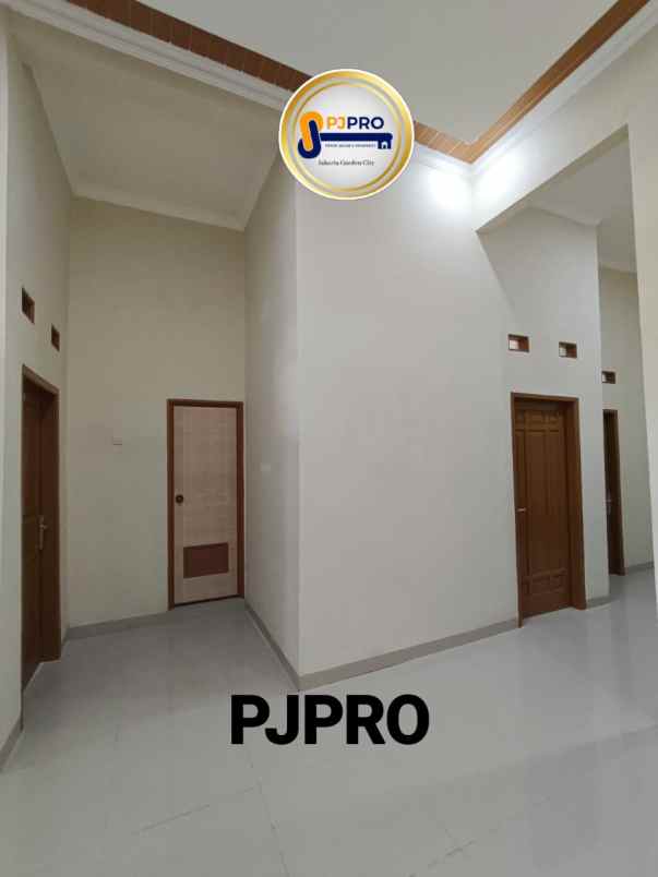 dijual rumah harapan indah cluster
