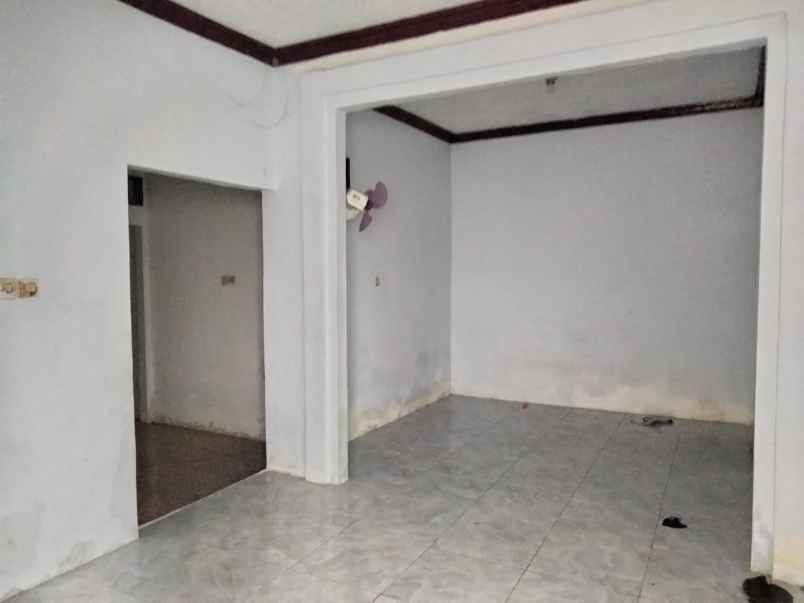 dijual rumah hasri barombong