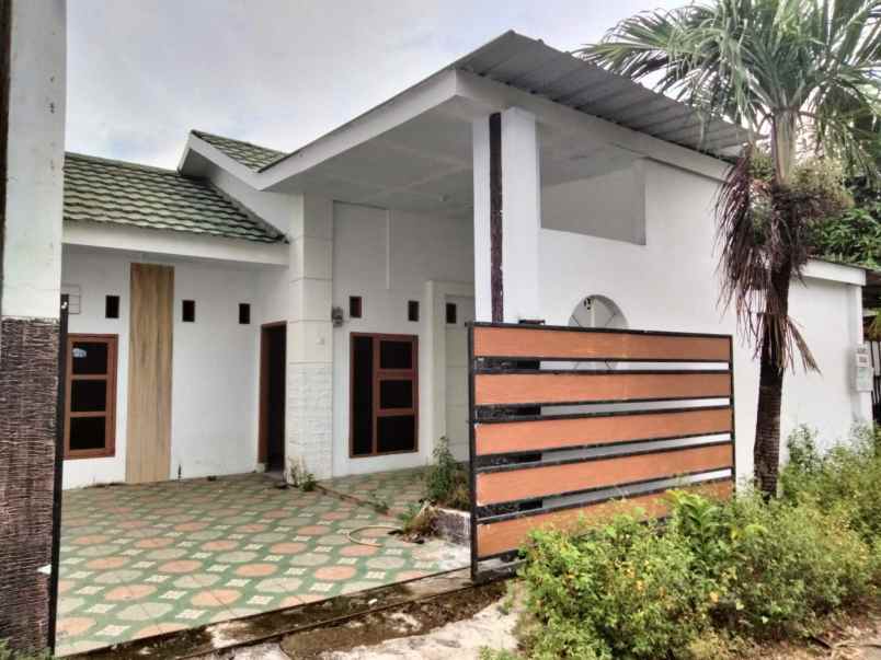 dijual rumah hasri barombong