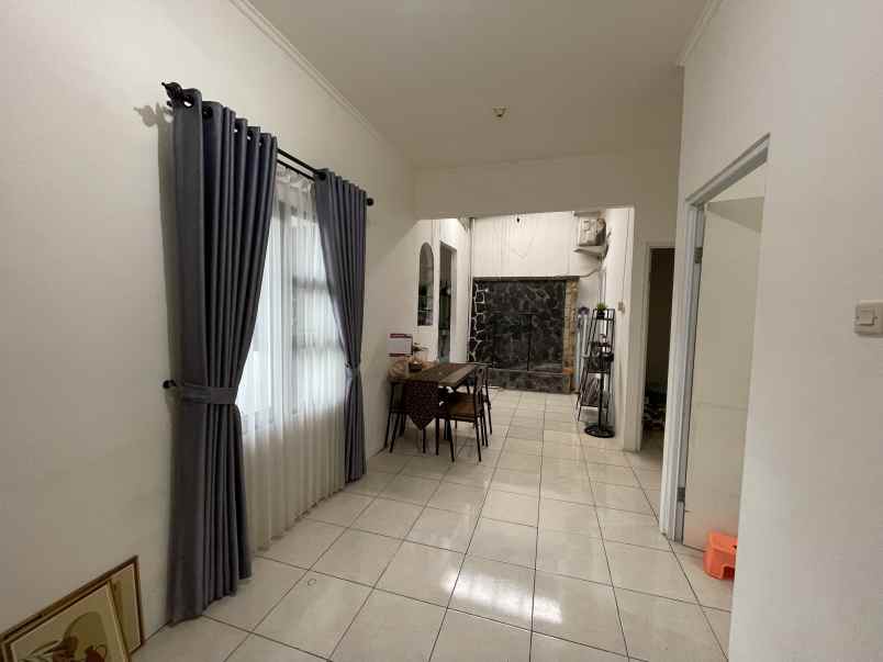 dijual rumah hook dalam cluster dekat grand wisata