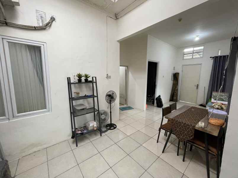 dijual rumah hook dalam cluster dekat grand wisata
