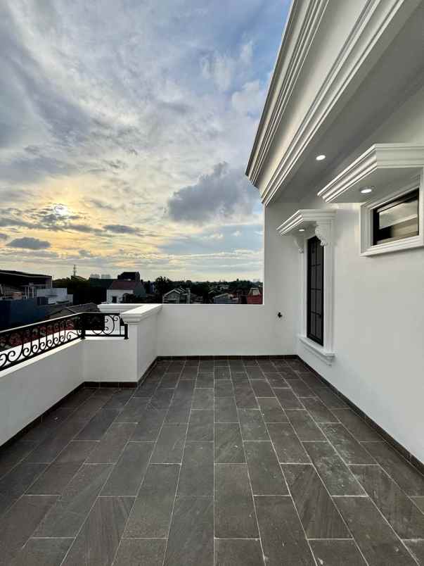 dijual rumah jagakarsa jakarta selatan