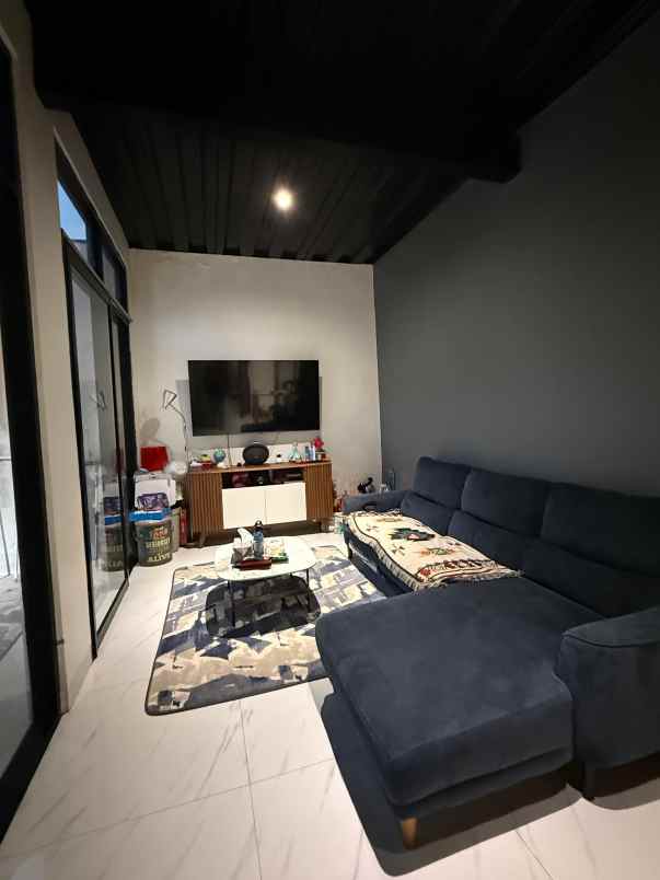 dijual rumah jakarta garden city