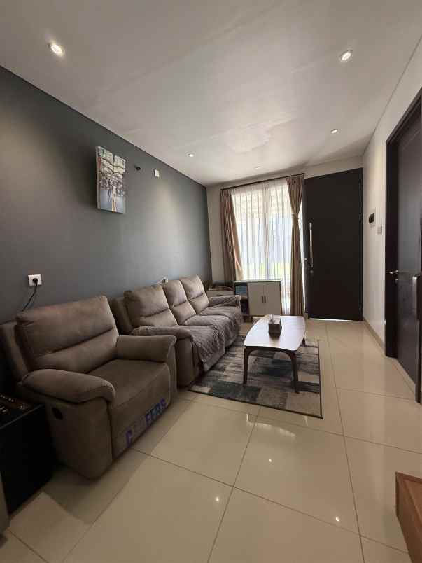 dijual rumah jakarta garden city