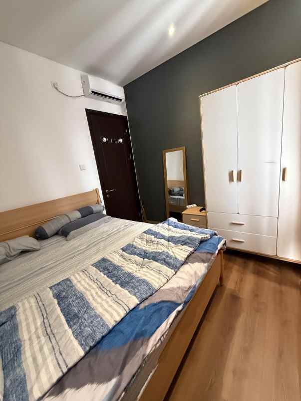 dijual rumah jakarta garden city