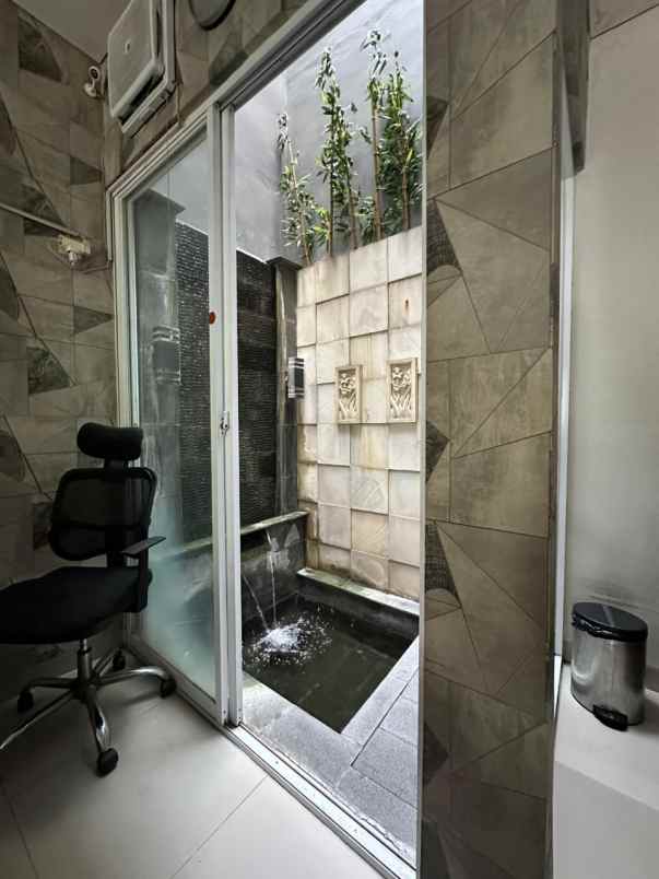 dijual rumah jakarta garden city