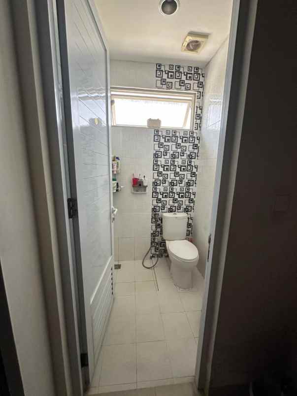 dijual rumah jakarta garden city