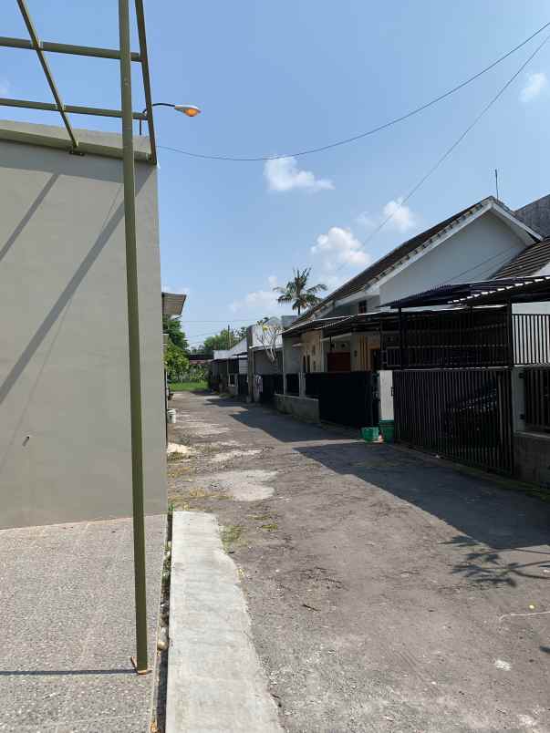 dijual rumah jalan amarta ngalalangan