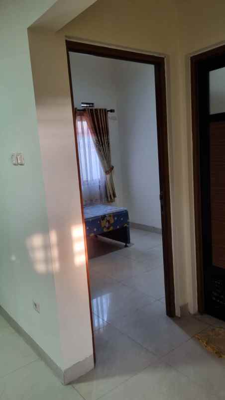 dijual rumah jalan awani residence