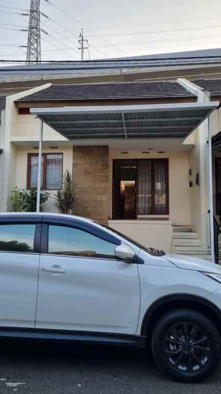 dijual rumah jalan awani residence