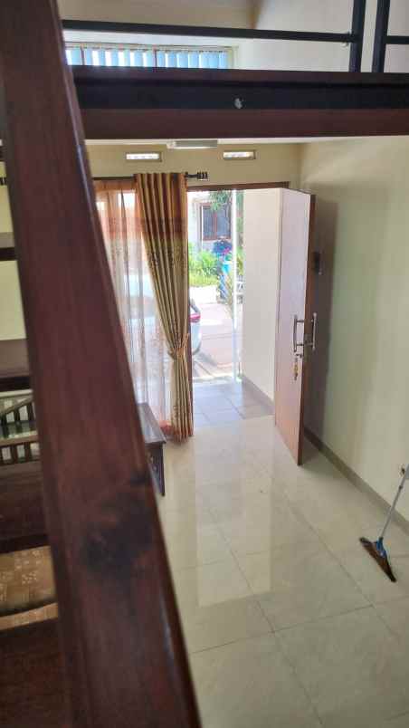 dijual rumah jalan awani residence