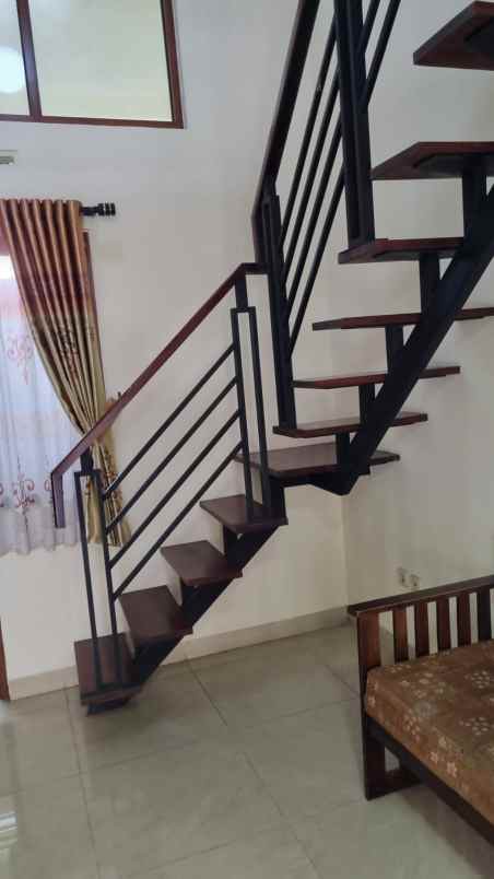 dijual rumah jalan awani residence