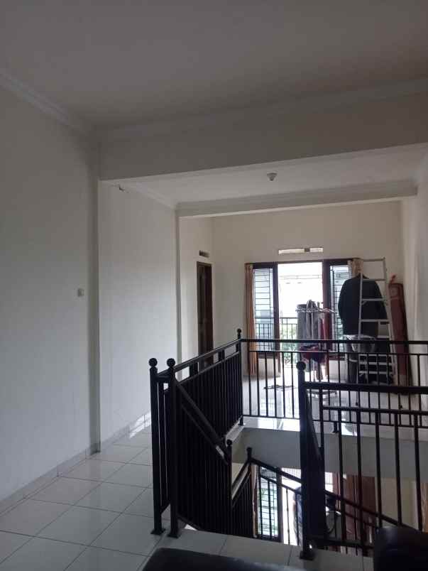 dijual rumah jalan bukit indah