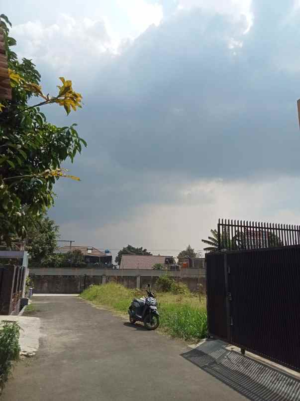 dijual rumah jalan bukit indah