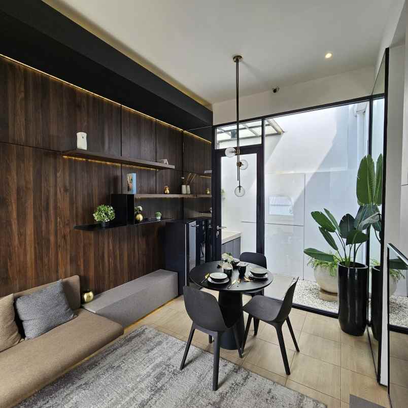 dijual rumah jalan cipaku 3 no 6 blok