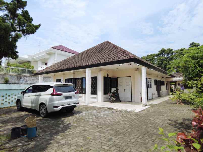 dijual rumah jalan gurila deket juanda