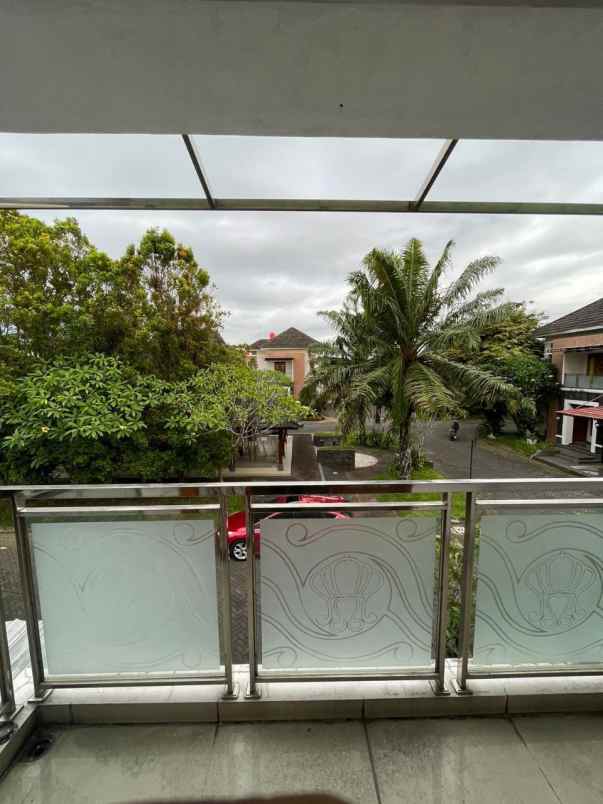dijual rumah jalan imogiri barat