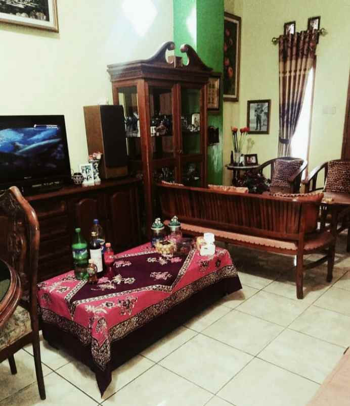 dijual rumah jalan kamarung