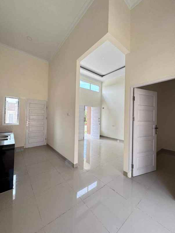 dijual rumah jalan kapau sari pekanbaru