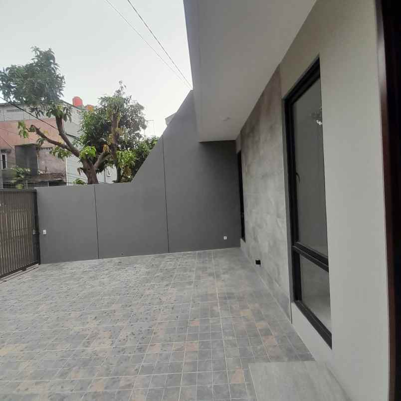dijual rumah jalan kembar timur