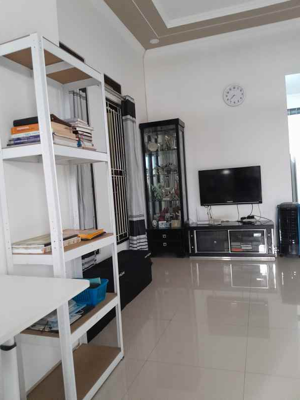 dijual rumah jalan kemuning raya no 13