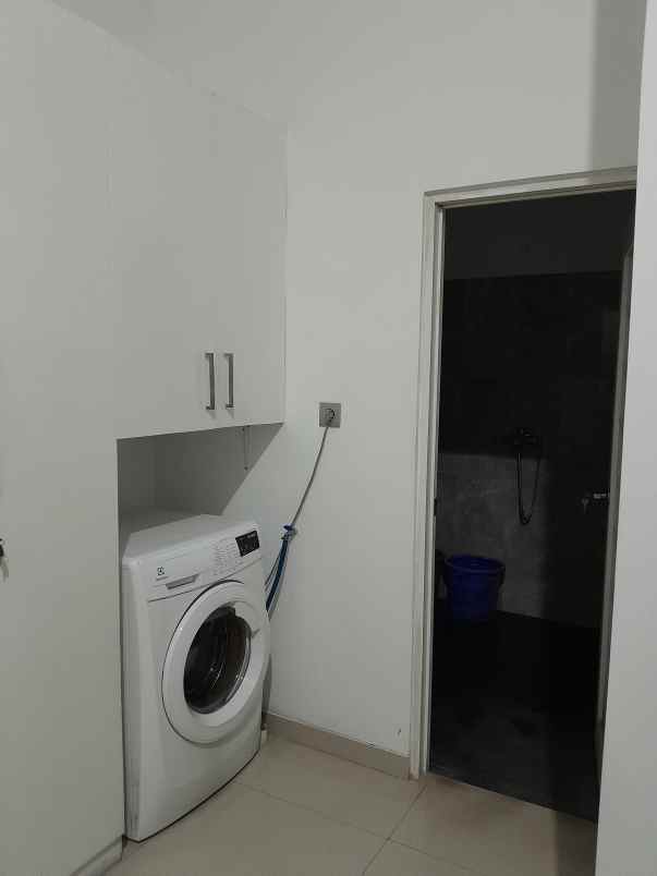 dijual rumah jalan kemuning raya no 13