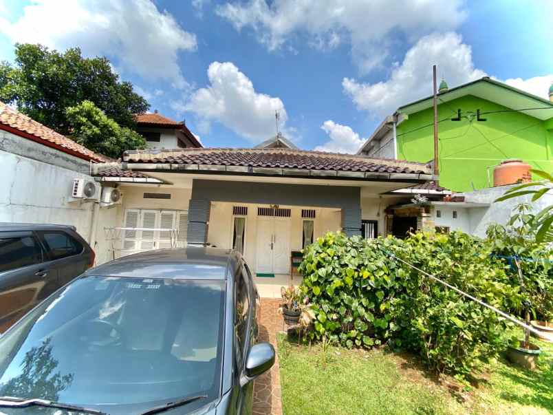 dijual rumah jalan lenteng agung raya