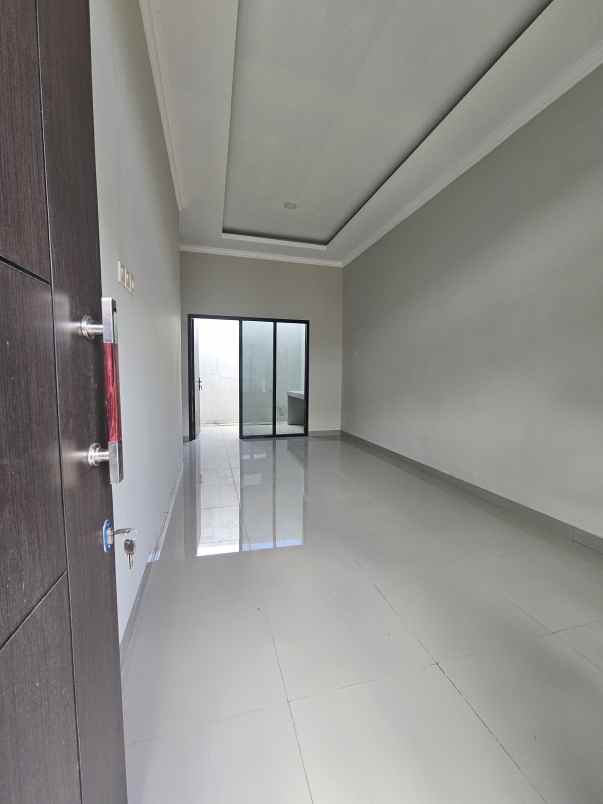 dijual rumah jalan mawar kalibaru