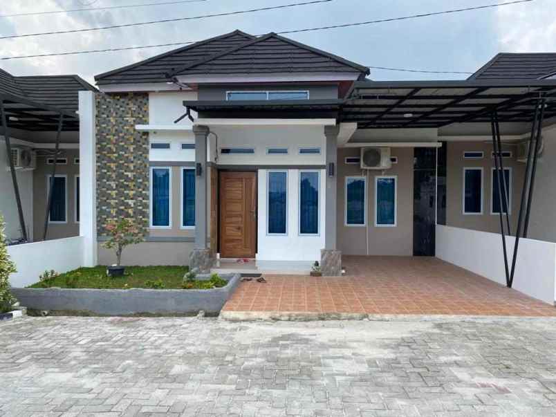 dijual rumah jalan melati pekanbaru