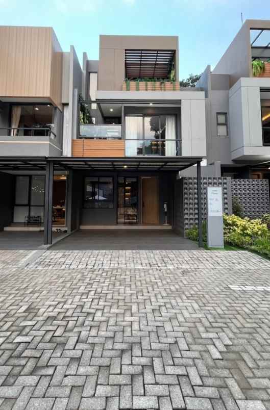 dijual rumah jalan pahlawan