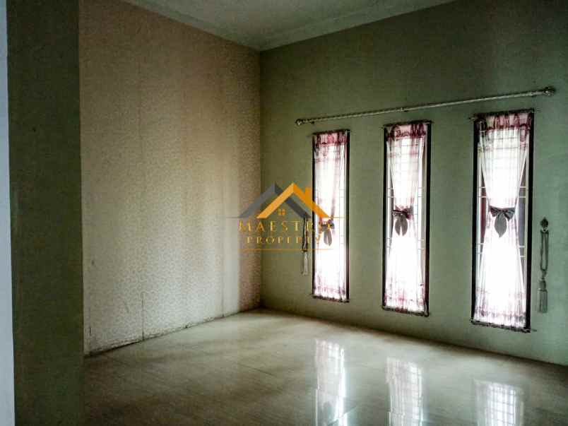 dijual rumah jalan penegak lingkungan 1