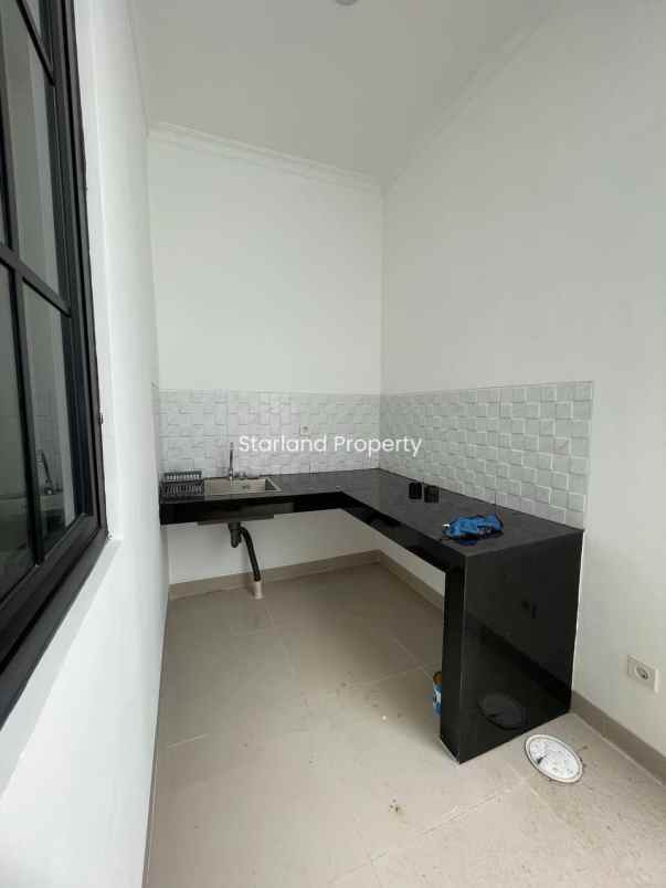 dijual rumah jalan raya bintaro ciputat