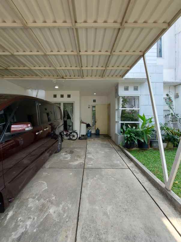 dijual rumah jalan raya bintaro sektor