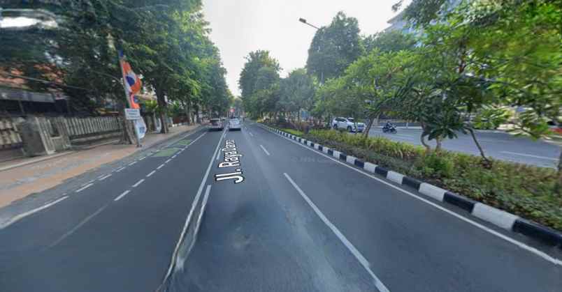 dijual rumah jalan raya darmo